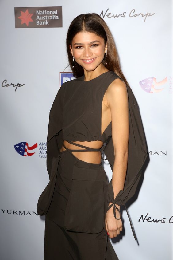 Zendaya Flaunts Her Toned Midriff Once More in a Stylish Christopher ...